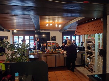 Schulbesuch der Gemeinschaftsschule Peter Wust im Juz Püttlingen