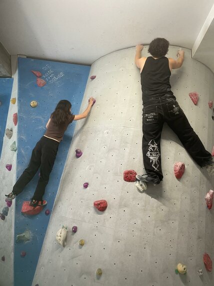 beim Bouldern Bouldern
